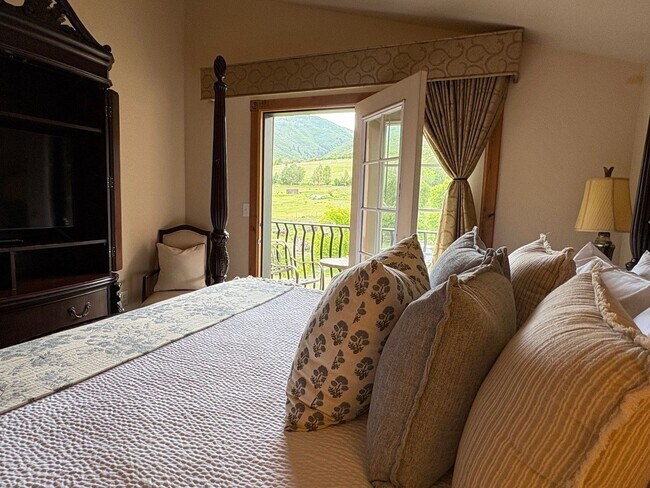 Photo - 840 Bigler Ln