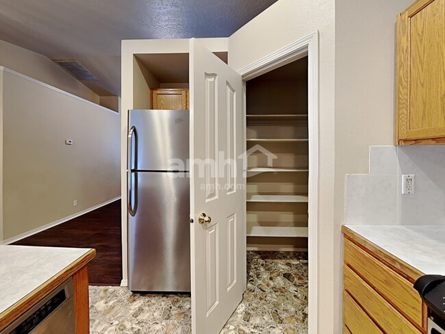 Photo - 37 Boardwalk Way