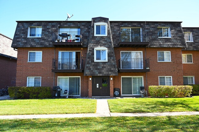 Building Photo - 9360 Bay Colony Dr Unit 3S