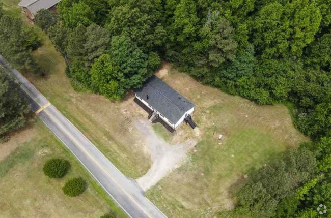 Building Photo - 360 Happy Valley Trail Rental