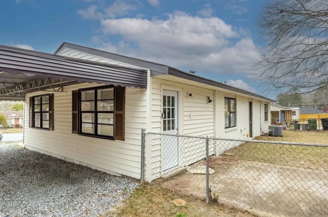 Photo - 5818 Hunter Rd