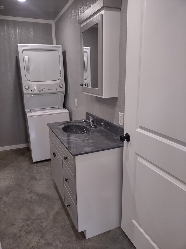 Photo - 546 J Strange Ave