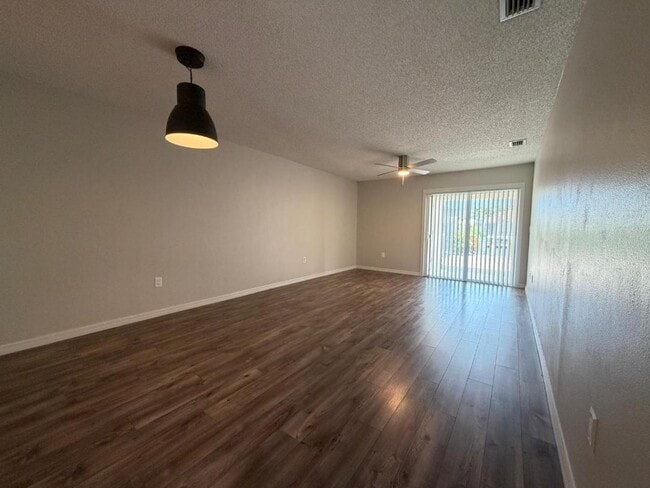 2334 Magdalina Dr