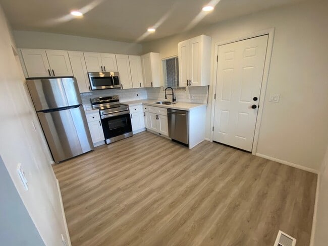 Photo - 4971 S 3535 W Unit 1