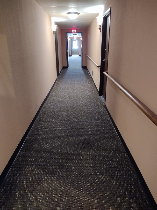 Photo - Oakwood Apartments