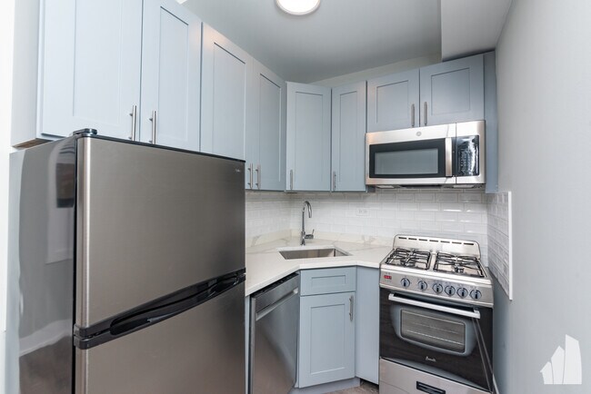 Photo - 505 W Belmont Ave Unit 3F