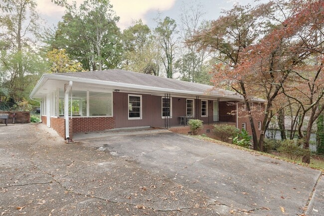 Photo - Very Spacious 4/3 w/ Finished Basement in ...