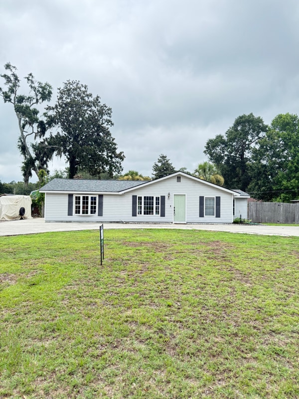 Building Photo - 915 Belleview Cir W Rental