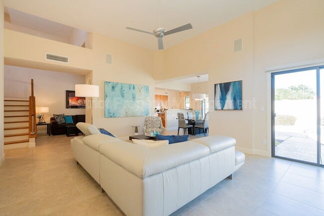 Photo - 10640 E Vogel Ave