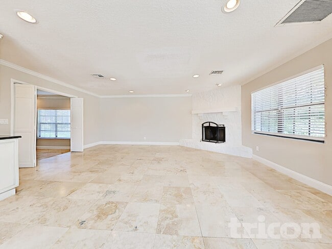 Building Photo - 11803 Willow Point Way