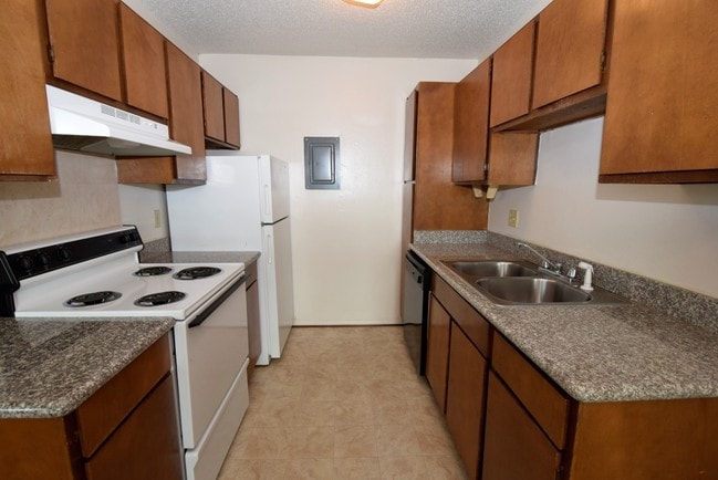 Silver Creek Apartments