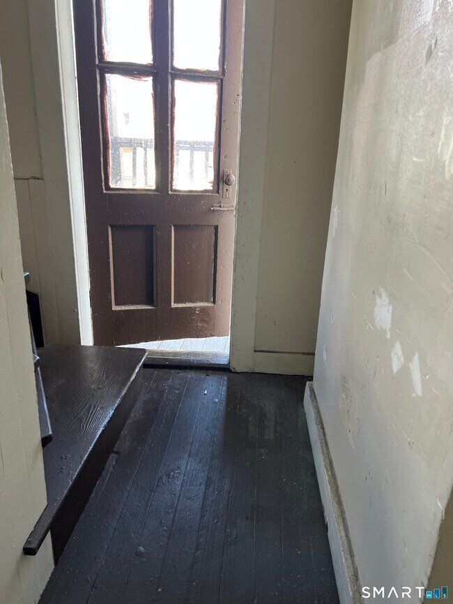 104 Mather St Unit 2nd floor