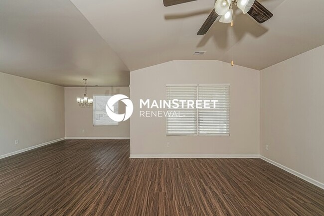 Photo - 3 Bedroom Pet-Friendly Home in MONTEVALLO, AL with Main Street Renewal