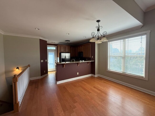 Photo - 263 Solamere Ln