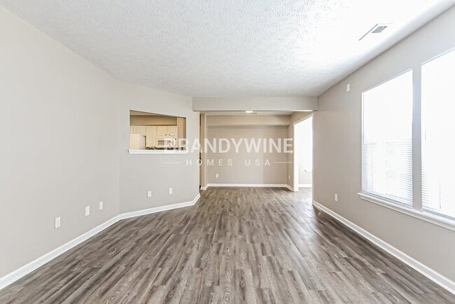 Photo - 16720 Yeoman Way