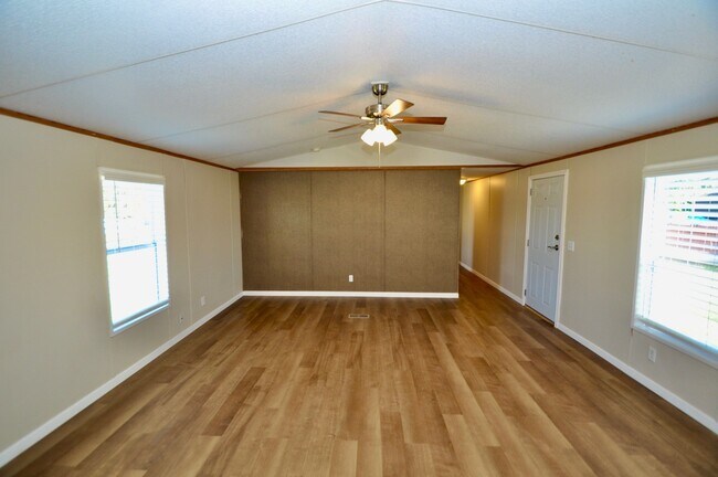 318 Rd 51023