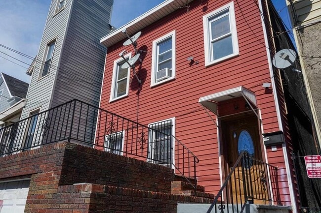 Photo - 542 41st St Unidad 2