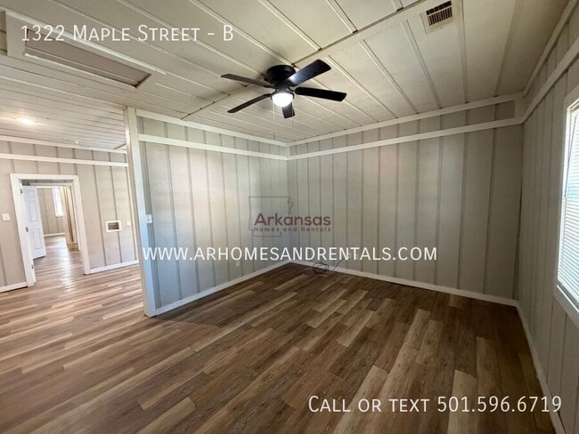 Photo - 1322 Maple St Unit B