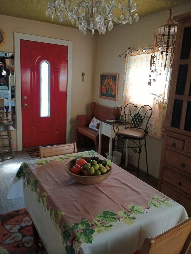 All Bills Paid & Fully Furnished! 1 Bed Un... House House Rental in