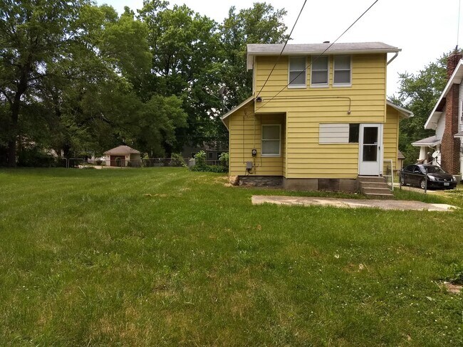 3 Bedroom 1 Bath Now Available - 3 Bedroom 1 Bath Now Available House