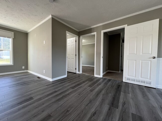Photo - 158 Sugar Maple Dr