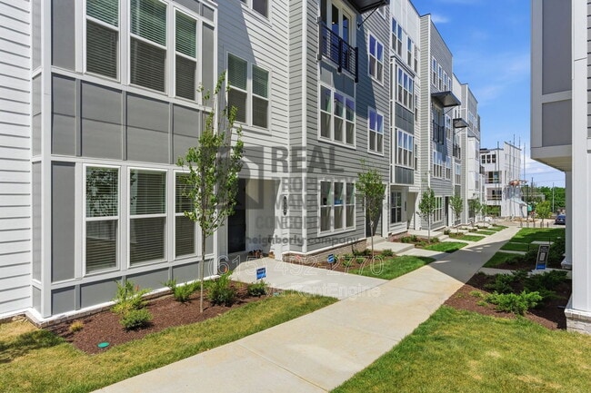 Photo - 110 Zola Aly