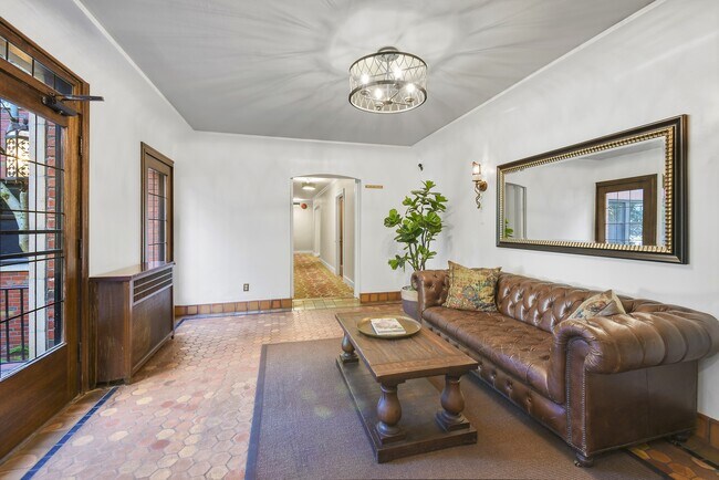 Lobby - Glen Eden LLC