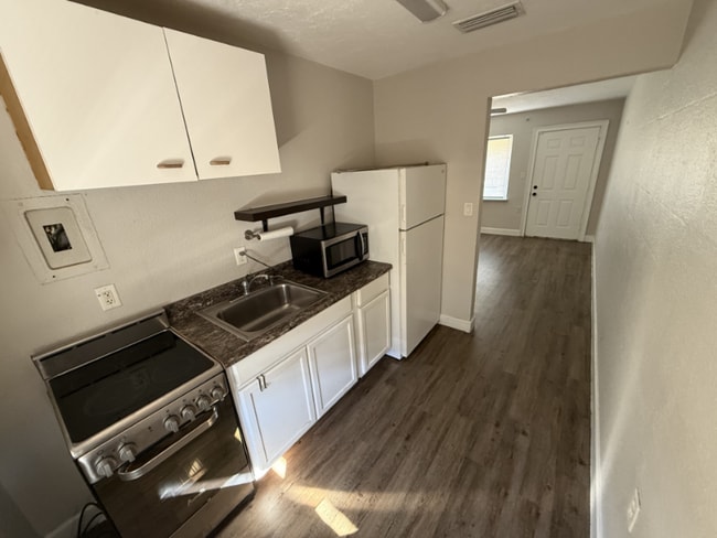 Photo - 508 9th Ave E