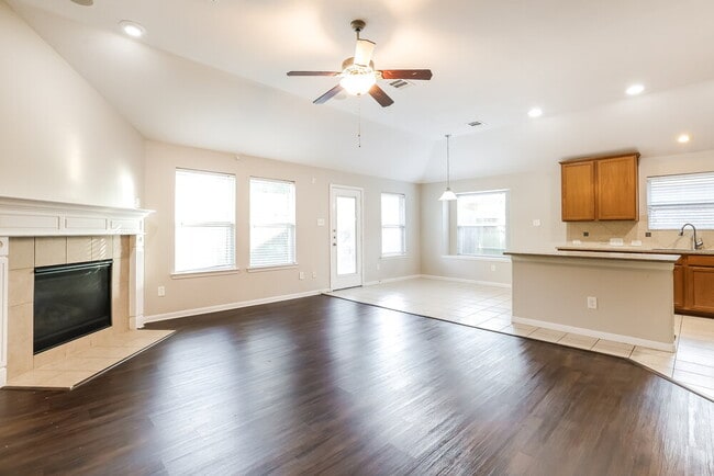 Photo - 21519 Kings Bend Dr