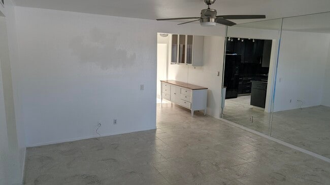 Photo - 425 Bradshaw E Ln Unit 63