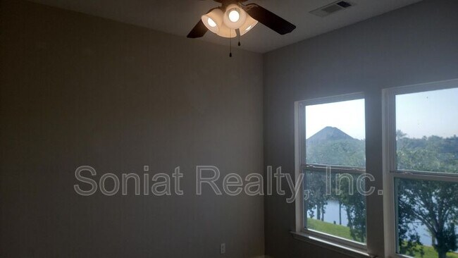 Photo - 4504 Pontchartrain Dr Unit 2-E