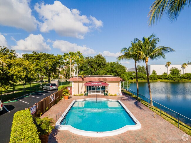 Lake Villa Apartments