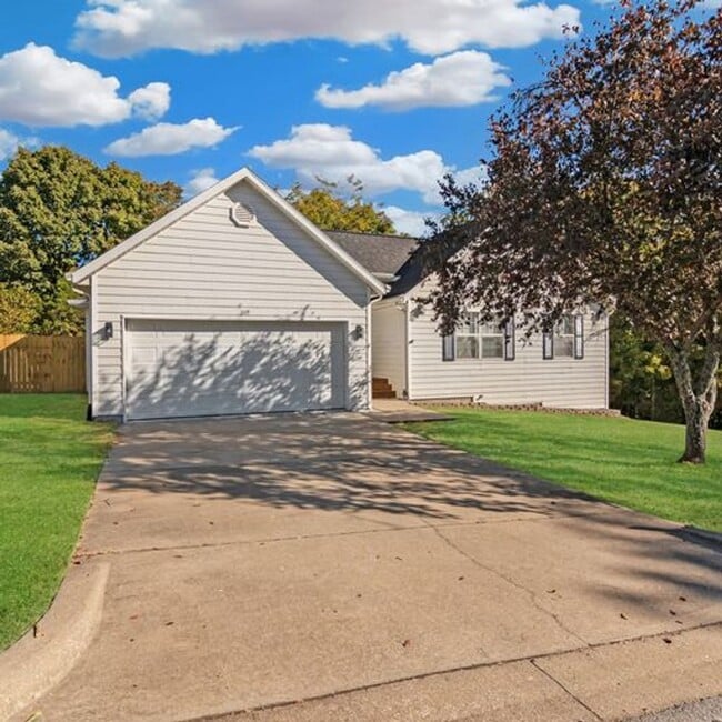 Photo - 3 Bedroom 2 Bath House in Hollister, MO