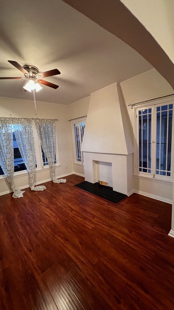 Building Photo - 1166 N Raymond Ave Unit 3