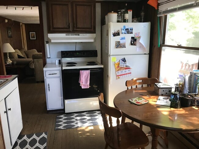 Photo - 2742 US Highway 421 N