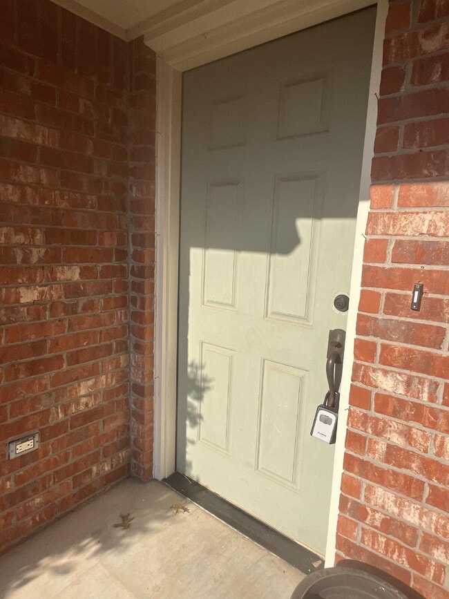 Photo - Charming 4-Bed, 2-Bath Home in Yukon - Gated Community in Mustang Public School District!