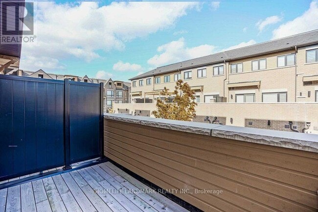 Photo - 248 Finch Ave E