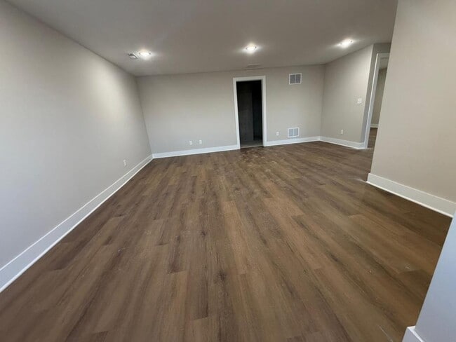 Photo - 9418 E Chris St