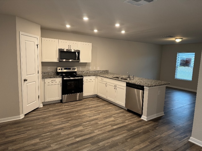 Photo - 15520 Taylorcrest Dr