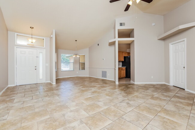 Photo - 2523 Dovetail Dr