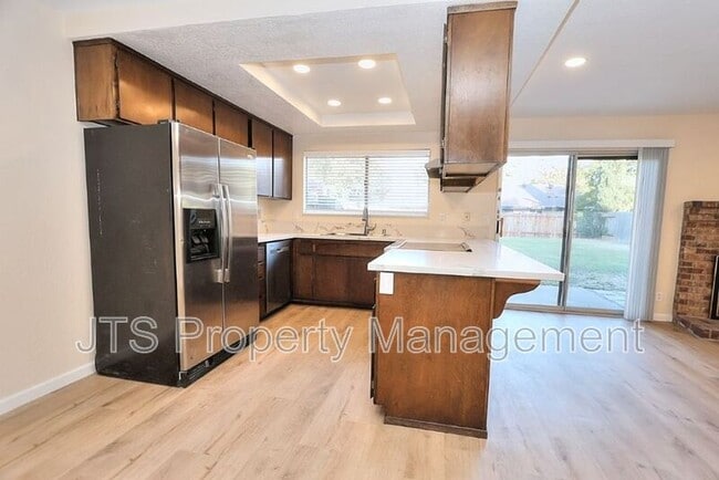 5512 Mike Arthur Ct