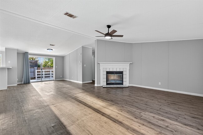 Building Photo - 19140 Ranchcrest Dr