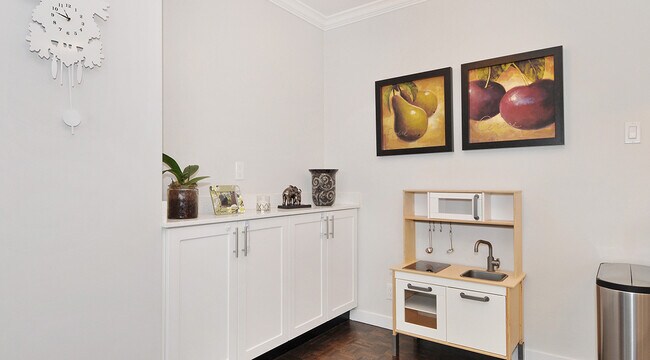 Photo - Pacific Beach Apartments Unit 00405