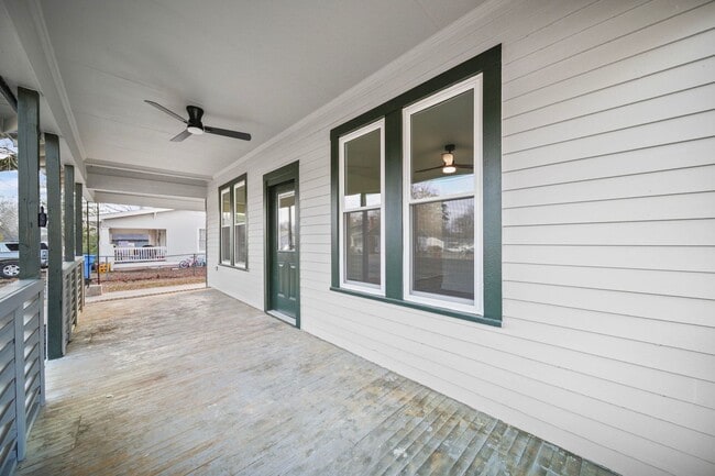 Photo - 1703 Lowder St