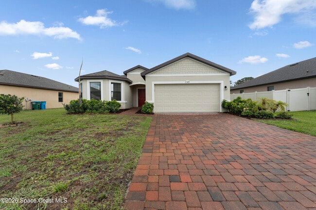 Building Photo - 7349 Tourmaline Dr