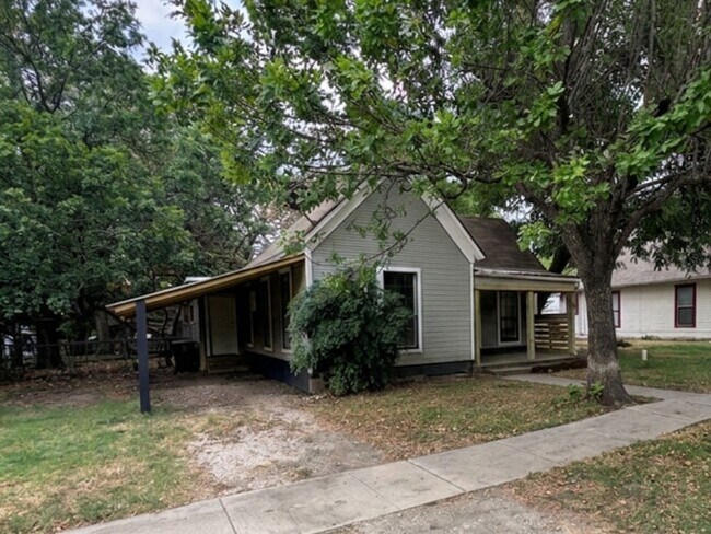 328 E High St