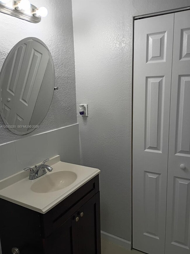 Photo - 944 NW 51st St