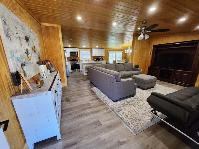 Building Photo - 325 Scataway Rd Rental