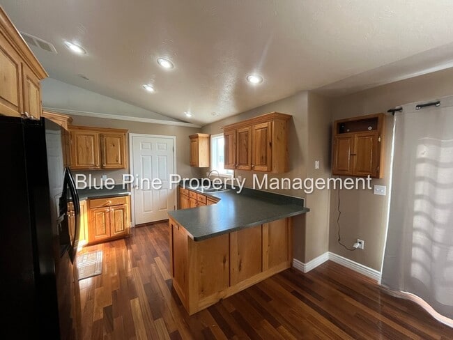 Photo - 3084 Madeline Dr
