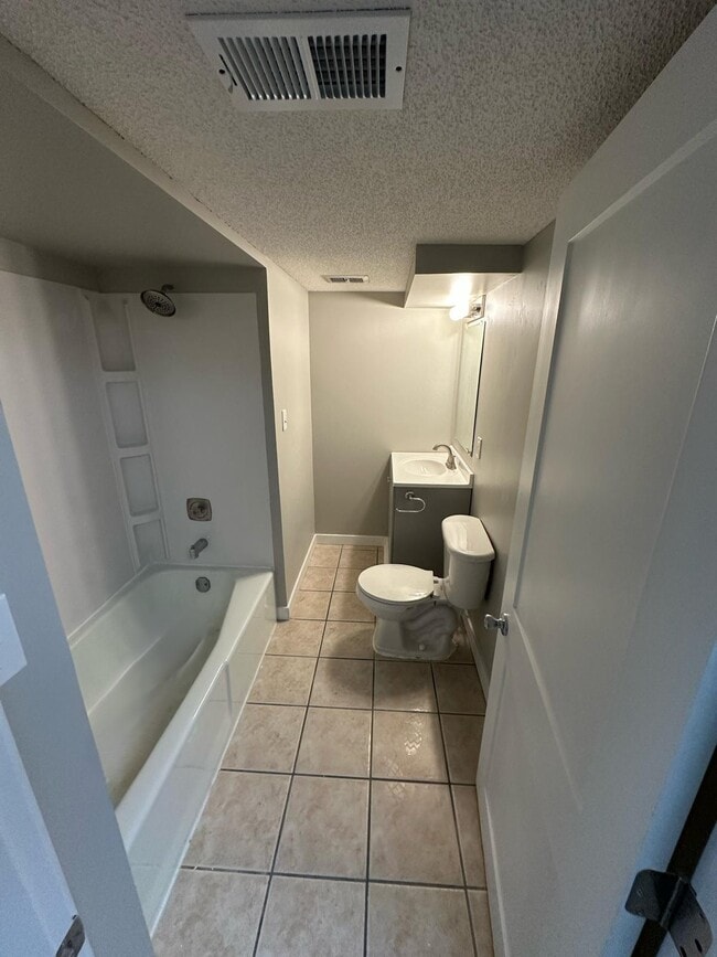 Photo - 1764 Montreal Ave